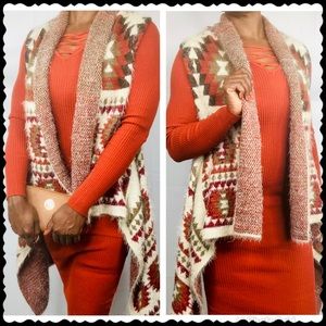Women’s Tribal Aztec Print Sleeveless Cardigan.